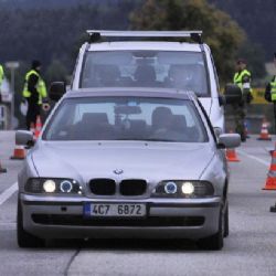 Kontroly na hranicích bude moci nařídit vnitro, usnesla se vláda