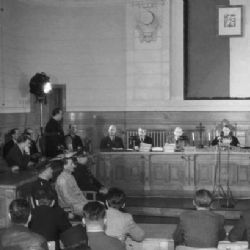 Lidové soudy byly politické, s právem neměly moc společného