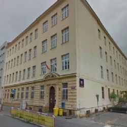 Literární akademie dál balancuje nad propastí, nový vlastník vycouval