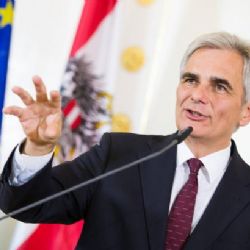 Migrantské kvóty: Vídeň hrozí krácením eurofondů, zasedne V4