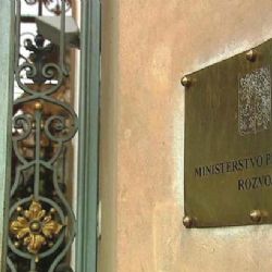 Ministerstvo odmítlo závěry auditu, miliardovou zakázku hájí