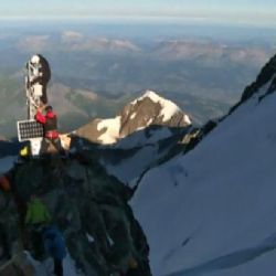 Mont Blanc je pod dohledem