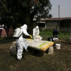 Na další boj s ebolou chybí skoro šest a půl miliardy korun