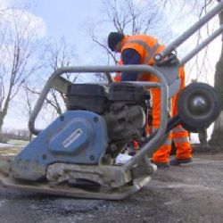 Na opravy silnic rozdá ministerstvo 4,4 miliardy