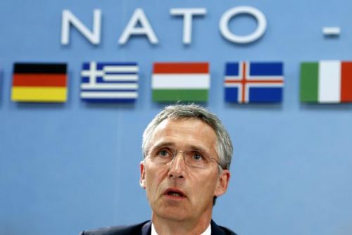 Foto: NATO se do uprchlické krize nezapojí - vojenské řešení prý neexistuje