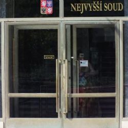 Město Plzeň a Amádeus Real se dohodly na dočasném přerušení soudního sporu