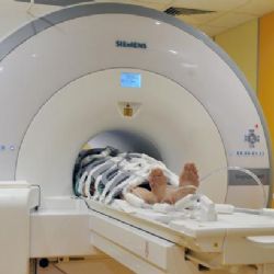 Nemocnice ušetřily na zakázkách 1,6 miliardy, centrální nakupování ale nefunguje