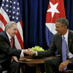 Obama s Castrem na okraj zasedání OSN vyzvali ke zrušení embarga