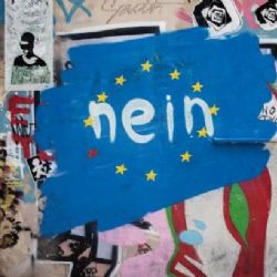 Obrazem: Graffiti v ulicích Atén reflektují krizi