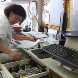 Odškodné za pracovní úrazy či nemoci z povolání se má od října zvýšit