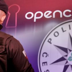 
Odvolací soud osvobodil tři úředníky odsouzené kvůli Opencard
