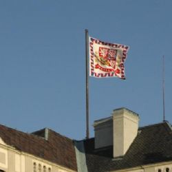 
Opozici chyběla v Zemanově projevu vize, Dienstbier ho raději nesledoval
