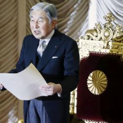 Palác bere zpátečku. Japonský císař prý abdikovat nechce
