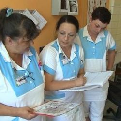Počty sester jsou na hranici kvality péče, tvrdí ministerstvo