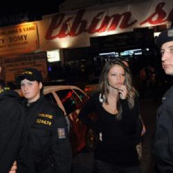 Policejní akce odhalila přes 650 nezletilých, kteří pili alkohol