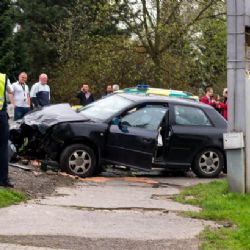 Policie bude rozdávat reflexní vesty – na silnicích můžou zachránit život
