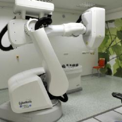 Policie: Ostravský CyberKnife se pod Němečkovým vedením koupil předraženě