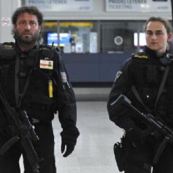 Policie přijme tisíce lidí, zaměří se na ostrahu hranic a letišť