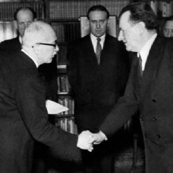Političtí vězni vyzvali KSČM, ať se zruší, když se přihlásila k únoru 1948