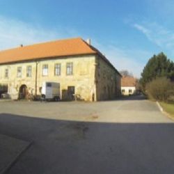 Praha chce za stovky milionů opravit statek, účel zatím není příliš jasný