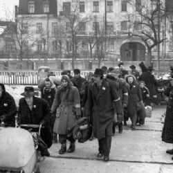 Před sedmdesáti lety začaly vlaky odvážet Němce. Odsun zůstal traumatem