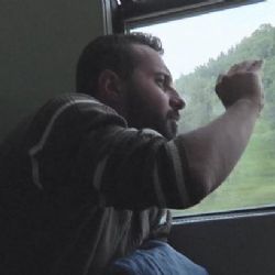 Překonal bariéry hranic, úřadů i předsudků - putování Syřana krok za krokem