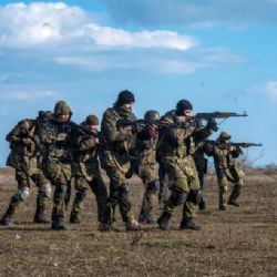 Příměří nepříměří. Prapor Azov se připravuje na útok rebelů na Mariupol
