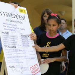 Proti diskriminaci Romů v českých školách se v petici vyslovilo 38 tisíc lidí
