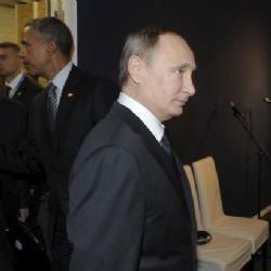 Putin: Sestřelení letadla mělo krýt obchodování s ropou mezi Ankarou a IS