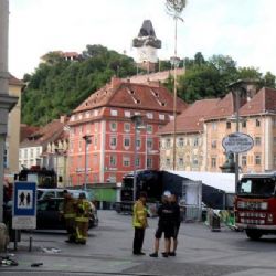 Rakousko truchlí za oběti masakru, útočníka vyslýchá policie