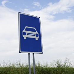 Rychlostní silnice zanikají. Z většiny budou dálnice, na dvou auta zpomalí