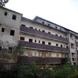 S bouráním zničených domů by obcím mohla pomoci vláda