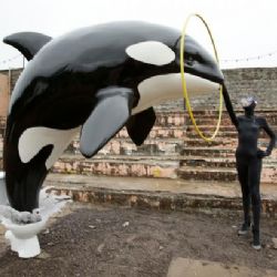 Smrtka v autíčku nebo kosatka v záchodě. Banksy otevírá Dismaland