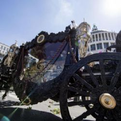 Smuteční průvod v kmotrovském stylu vyvolal u Římanů poprask