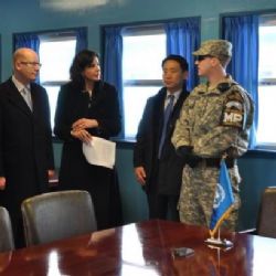 Sobotka na horké půdě: navštívil hranici Jižní a Severní Koreje