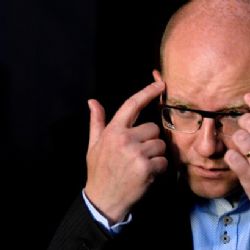 Sobotka odletěl do Jordánska, kvůli migrantům nabízí sto milionů pomoci