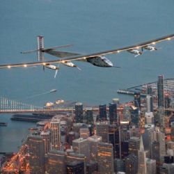Solar Impulse 2 letí naposled přes oceán při své cestě kolem světa