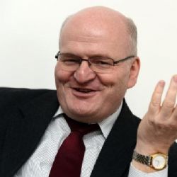 Soudní pře o Hermanův odchod z ÚSTR nekončí
