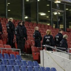 Stadion v Hannoveru vyklidila policie, islamisté chystali útok