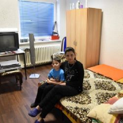 Stát plánuje dát lidem z ubytoven méně peněz – sníží doplatky na bydlení