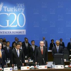 Summit G20 ve stínu Paříže: Namísto ekonomiky se řešil terorismus