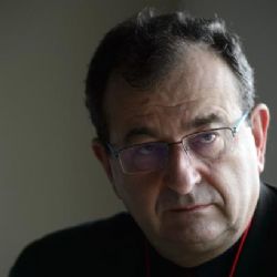 Úcta ke stáří je trvalejší, pokud si ji generace přirozeně zaslouží, říká Cyril Höschl