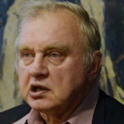 Úmrtí Ransdorfa prověřuje policie, napovědět má i pitva
