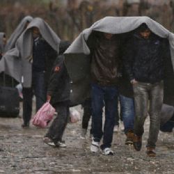 Uprchlickou vlnu brzdí zima, Rakousko hlásí nižší počty běženců