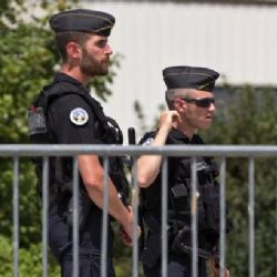 Útok u Lyonu: Zadržený se přiznal k vraždě šéfa. Stopy vedou do Sýrie