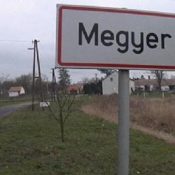 V maďarském Megyeru si mohou návštěvníci pronajmout celou vesnici