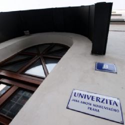 Valachová nabídla studentům UJAKu 650 míst na jiných školách