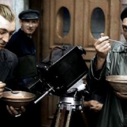 Varšavské povstání ožilo, fiktivní hrdinové přibližují historické záběry