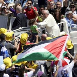 Vatikán fakticky uznal Palestinu, Izrael se bouří
