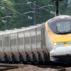Vlaky Eurostar znovu v potížích, v tunelu haprovalo elektrické vedení